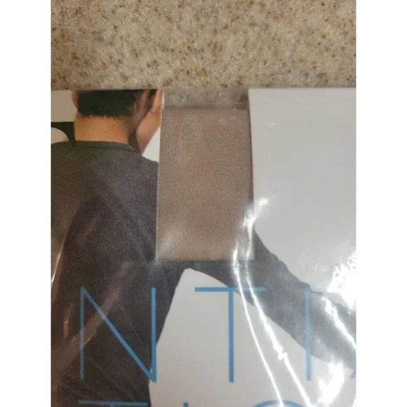 VTG Hue Essential Solutions Control Natural Pantyhose 5992N & 16286 SZ 4 NIP - Picture 10 of 11